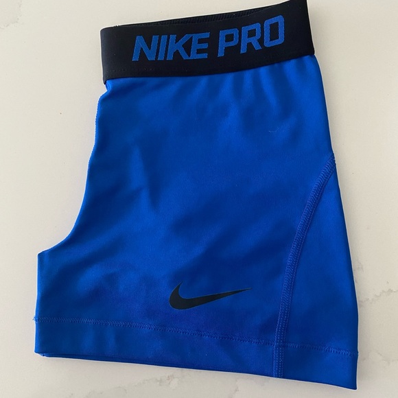 Selling - Picture 2 of 3